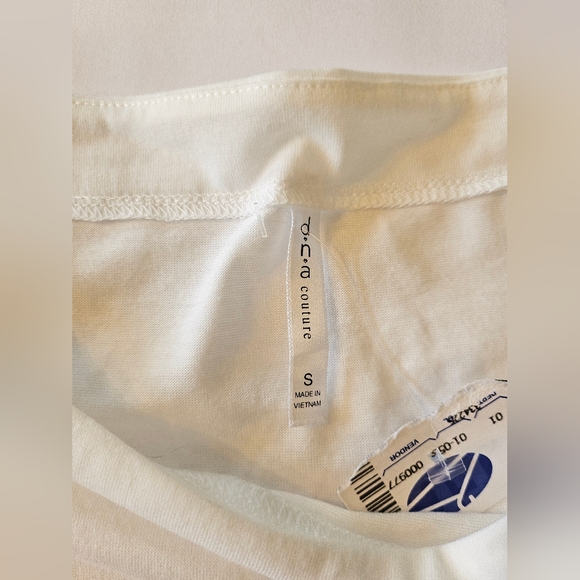 NWT White Ruffle Sleeve Top - Picture 2 of 2